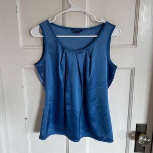 St. John blue satin sleeveless blouse size small